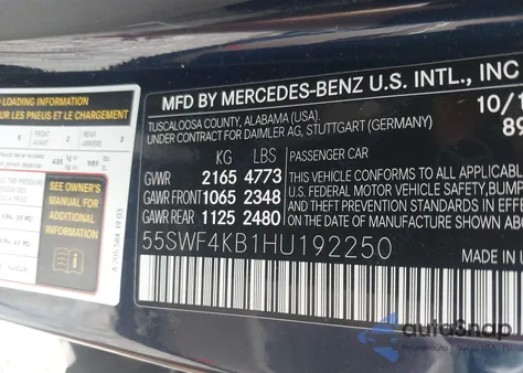 2017 Mercedes-Benz C 300 4Matic/Luxury 4Matic/Sport 4Matic z USA, uszkodzony, nr VIN 55SWF4KB1HU192250